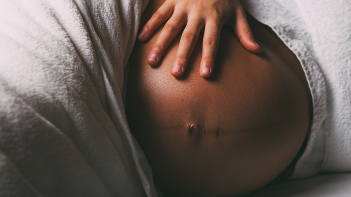 massage prénatal spécialement conçu pour aider les femmes enceintes pendant la grossesse.